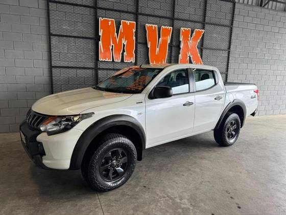 MITSUBISHI L200 TRITON 2.4 16V TURBO DIESEL GLS CD 4X4 AUTOMÁTICO